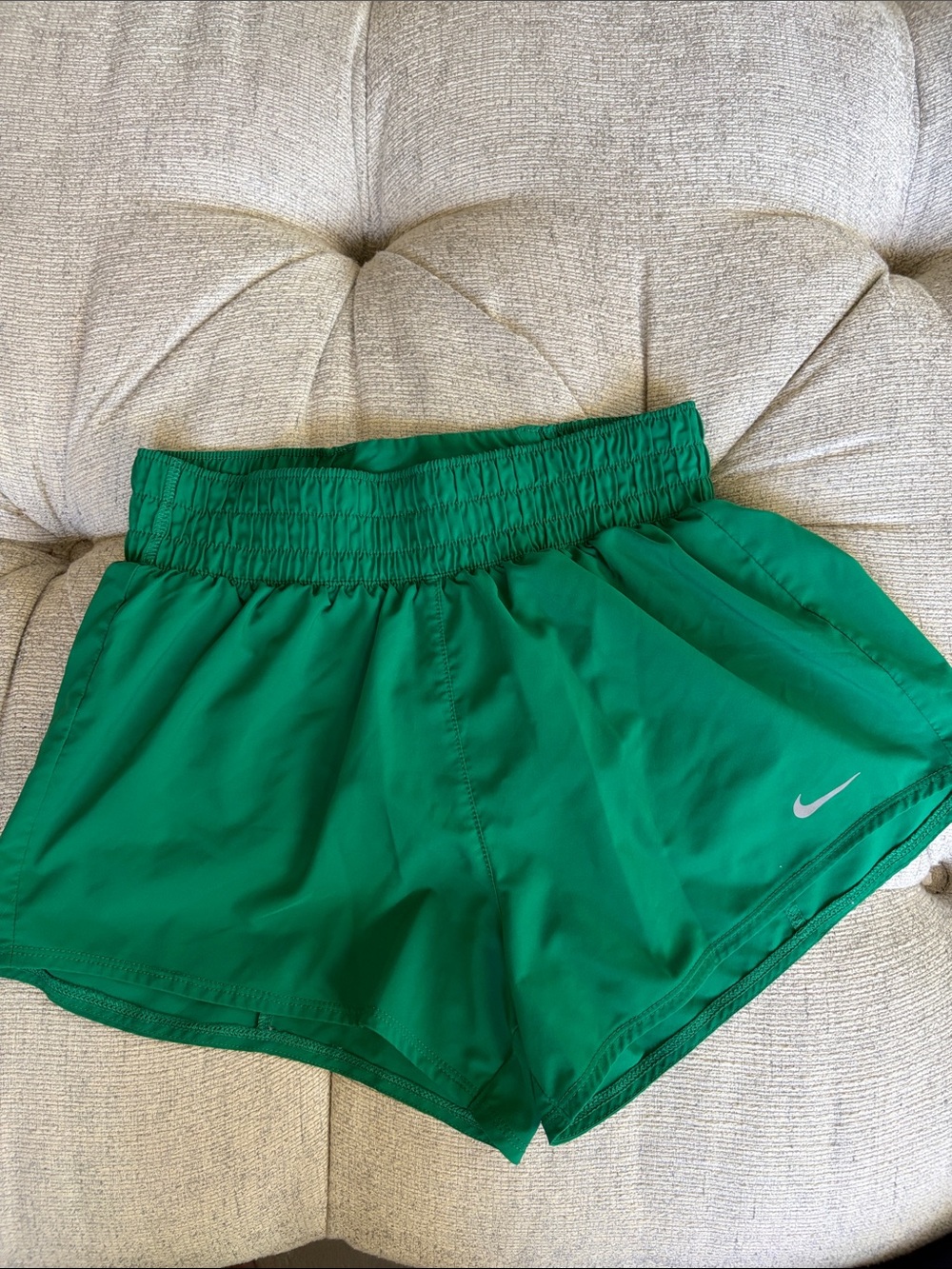 Nike Women's Green Elastic-Waist Athletic Shorts